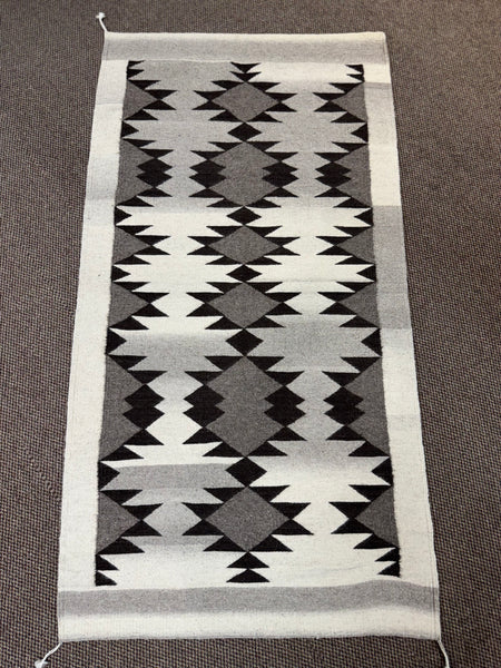 Escalante 2.5’ x 5’ Julia Ruiz Endiamantado Natural Rug