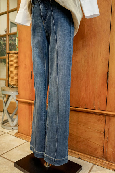 FDJ Olivia Pintuck Bootcut Jean