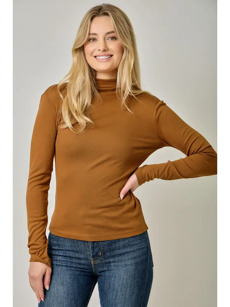 Modal Essential Top