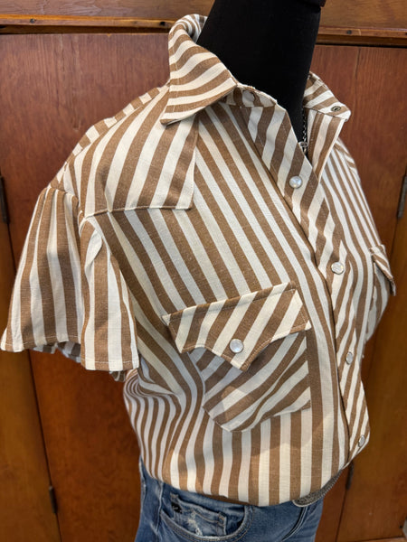 Howdy Hanny Pearl Snap Flutter Sleeve Top