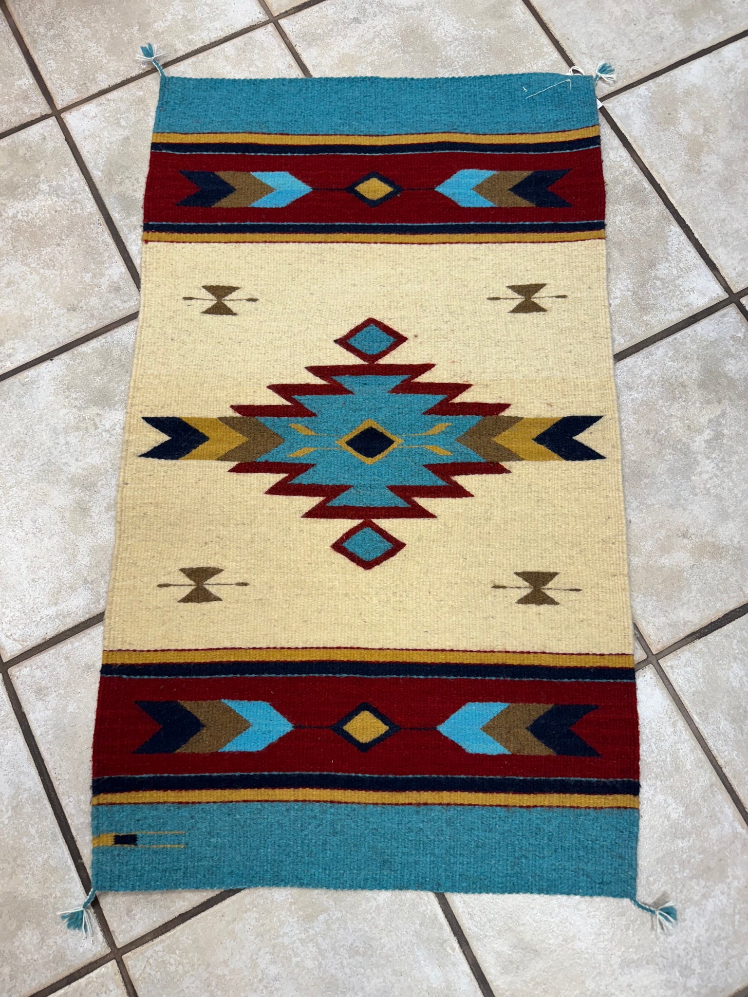 Escalante Diamantés y Flechas Rug