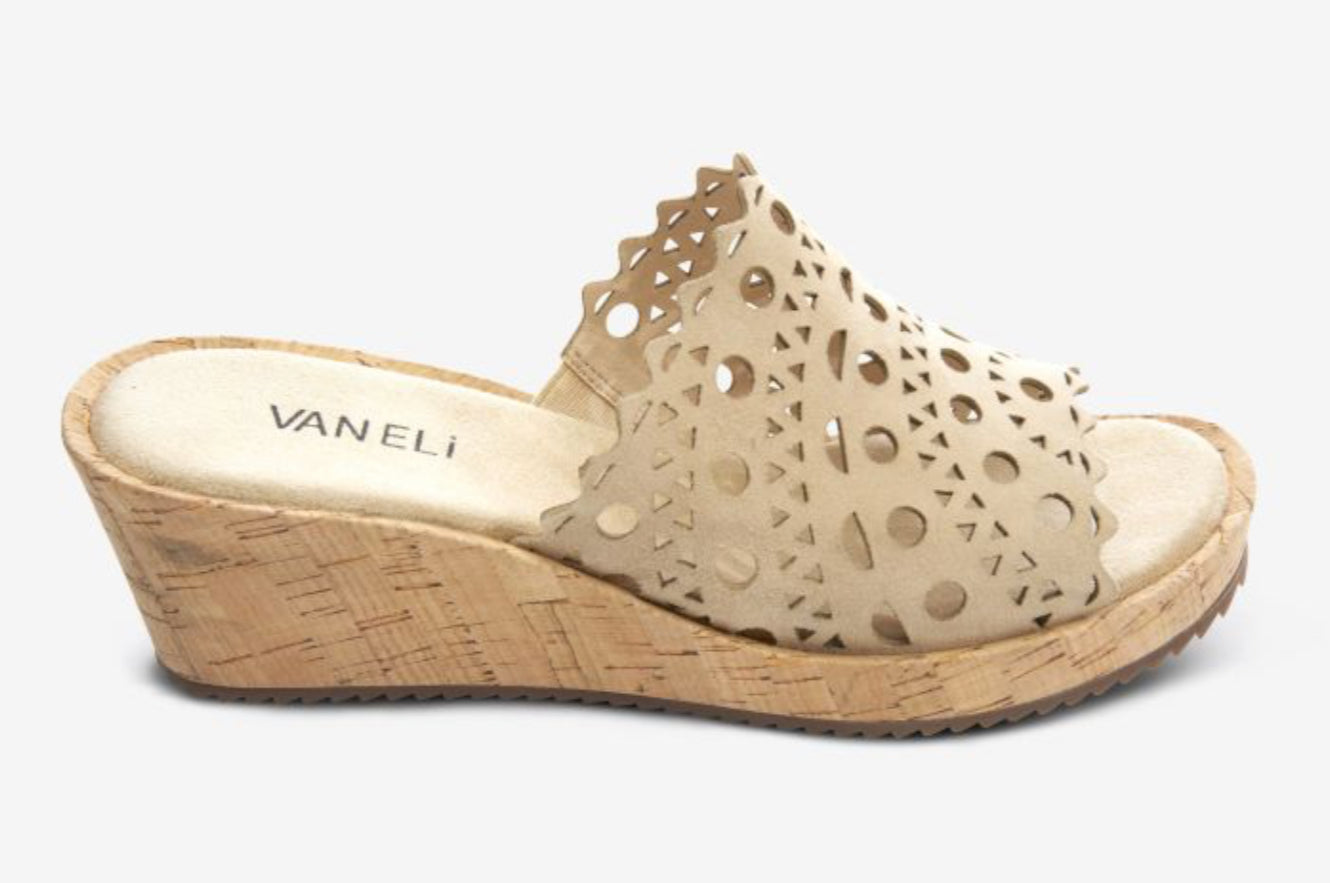 Vaneli Cammie Sandal