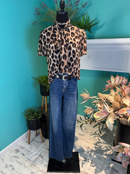 Howdy Hanny Leopard Tie Front Top