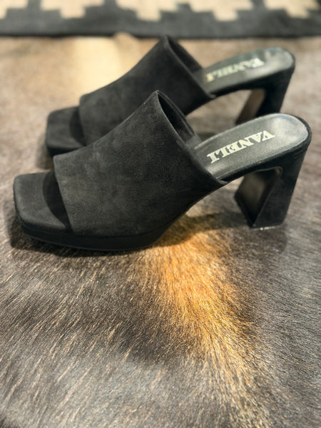 Vaneli Mantie Black Suede