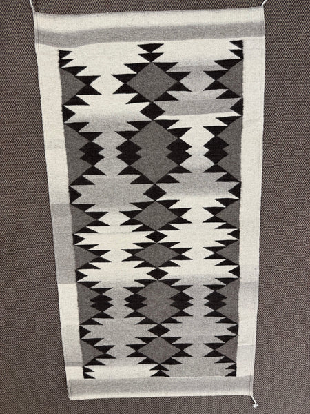 Escalante 2.5’ x 5’ Julia Ruiz Endiamantado Natural Rug
