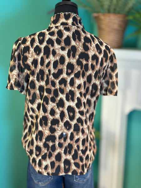 Howdy Hanny Leopard Tie Front Top
