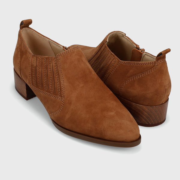 Vaneli Tess in Cuoio Suede