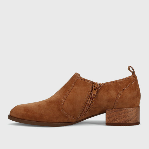 Vaneli Tess in Cuoio Suede