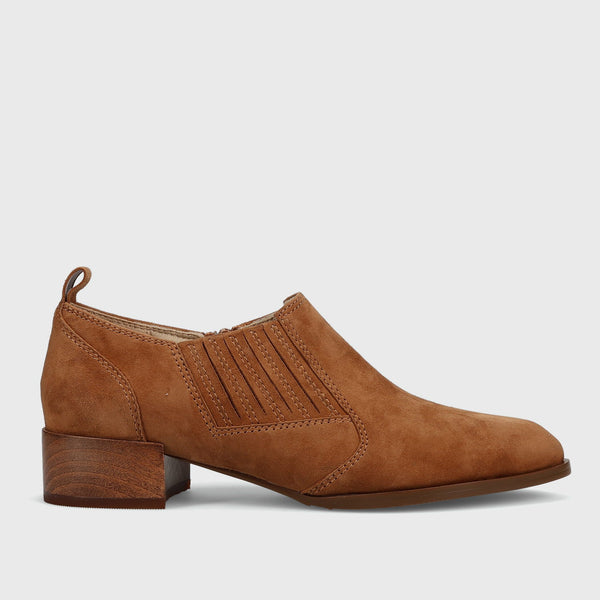 Vaneli Tess in Cuoio Suede