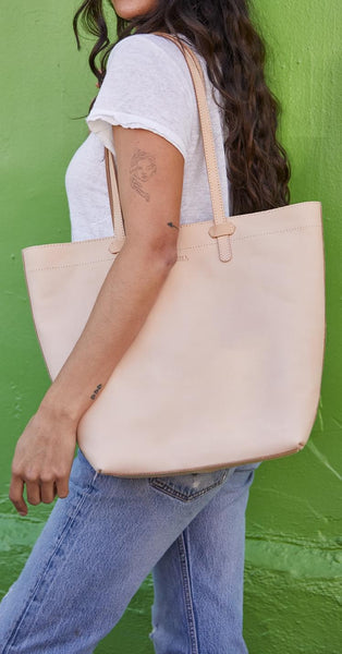 Consuela Daily Tote in Diego