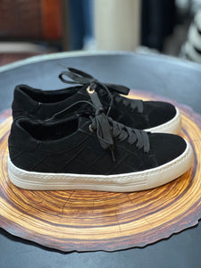 Vaneli Yashi Sneaker