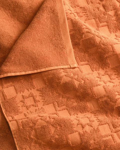 Sculpted Bath Towel in Persimmon