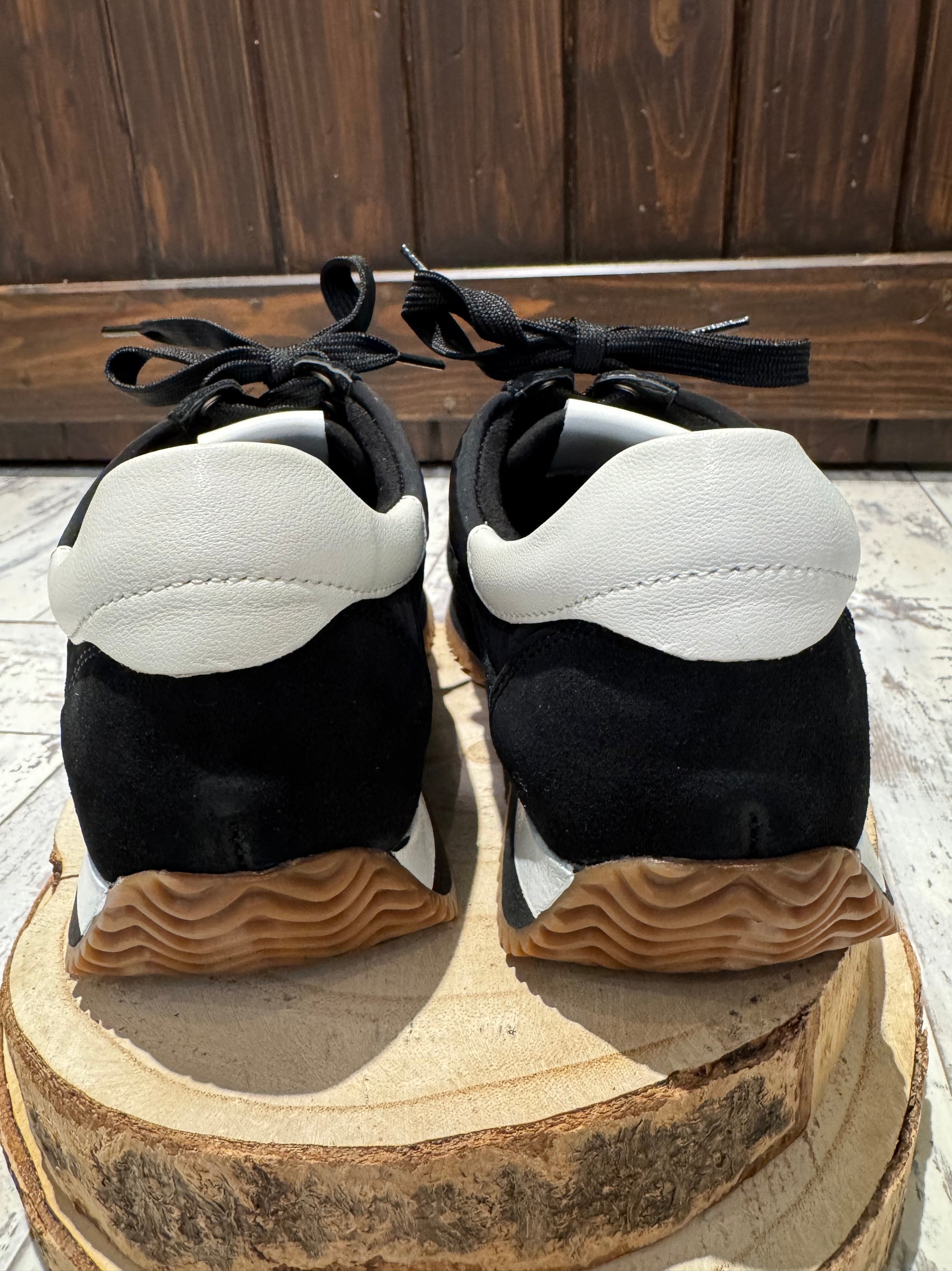 Vaneli Queen Sport Sneaker – Cummings Carousel