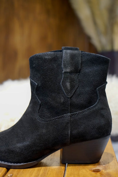 Chinese Laundry Califa Suede Bootie