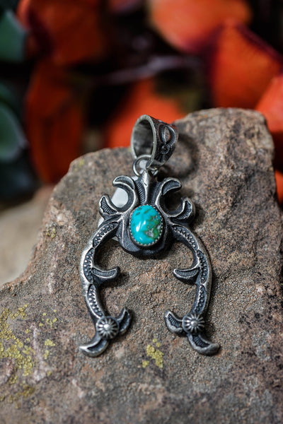 Naja Turquoise Pendant