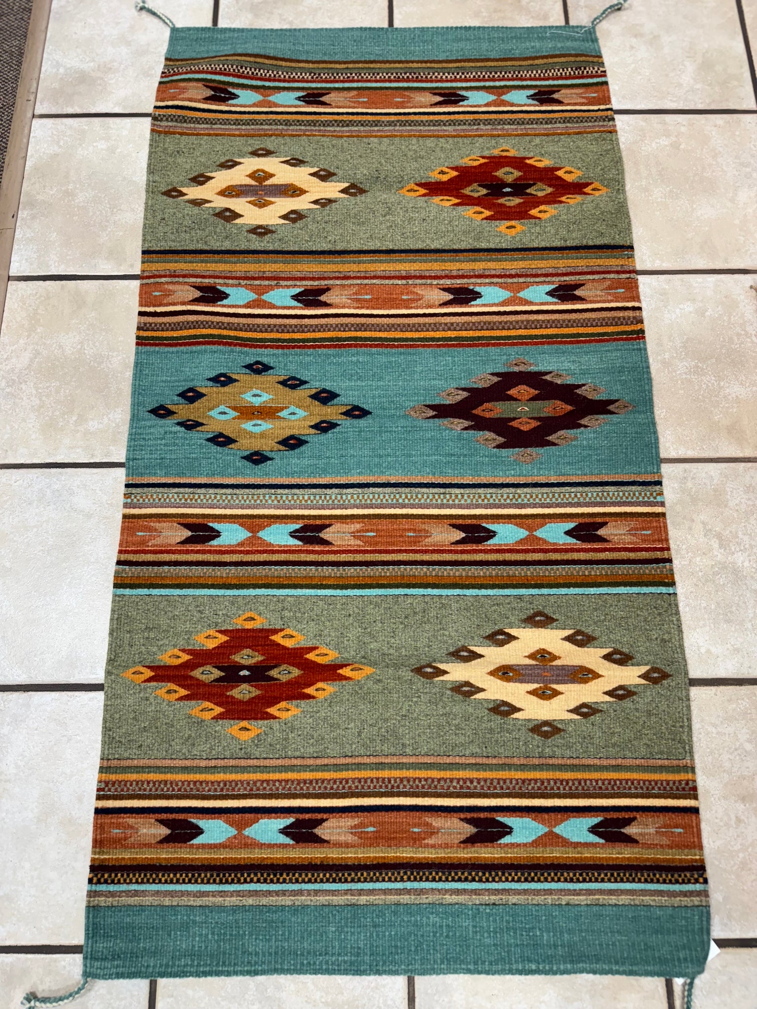 Escalante 2.5’ x 5’ Tony Ruiz Diamanté Cubos Rug