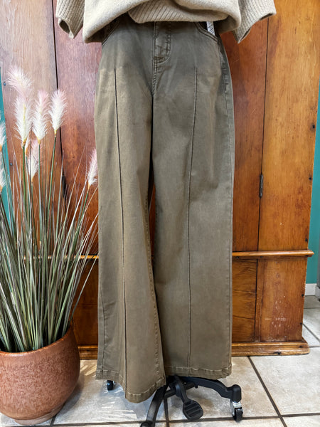FDJ Olivia Wide Leg Pintuck Trouser