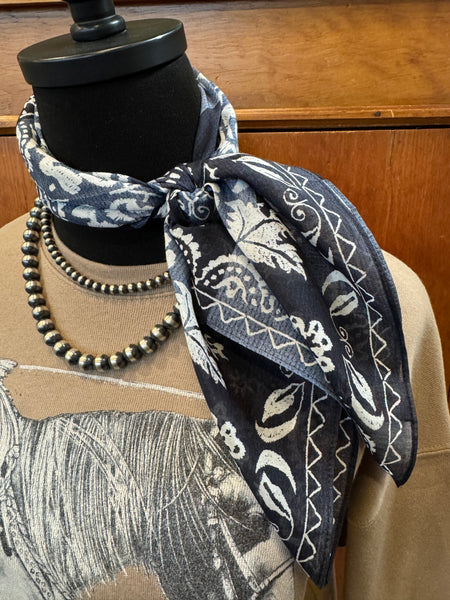 XOXO Woven Coverlet Shorty Scarf