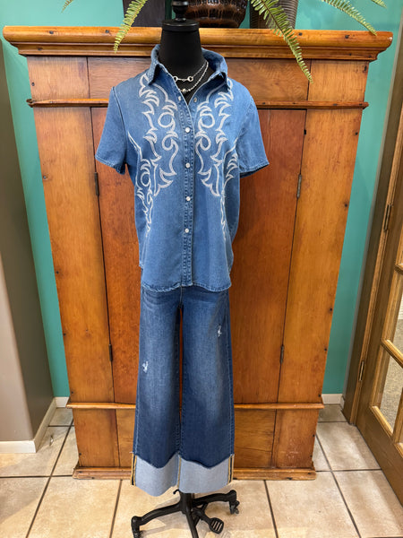 Pearl Snap Boot Stitch Top