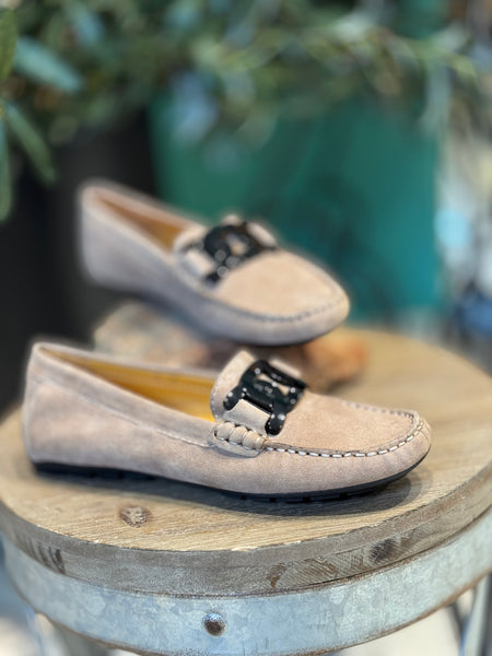 Vaneli Aiker Driving Moc