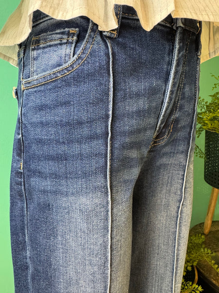 Risen Mid-Rise Straight Jean