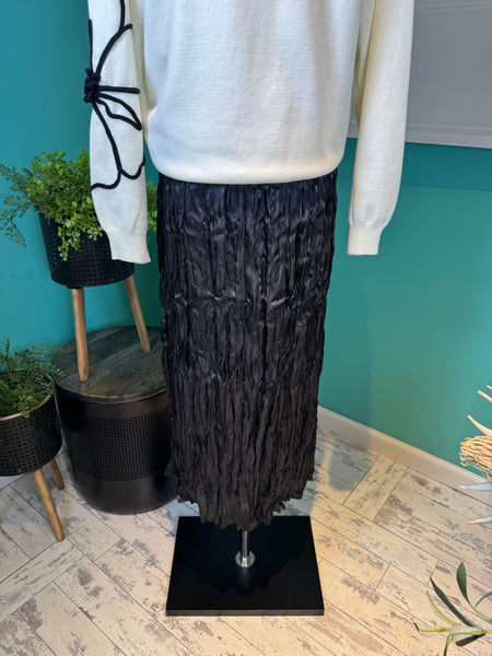 THE PLEATED BEAUTY SKIRT
