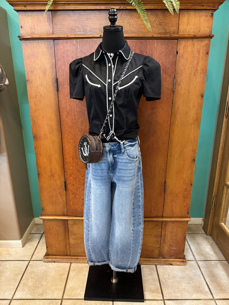 Arrow Pearl Snap Puff Sleeve Top