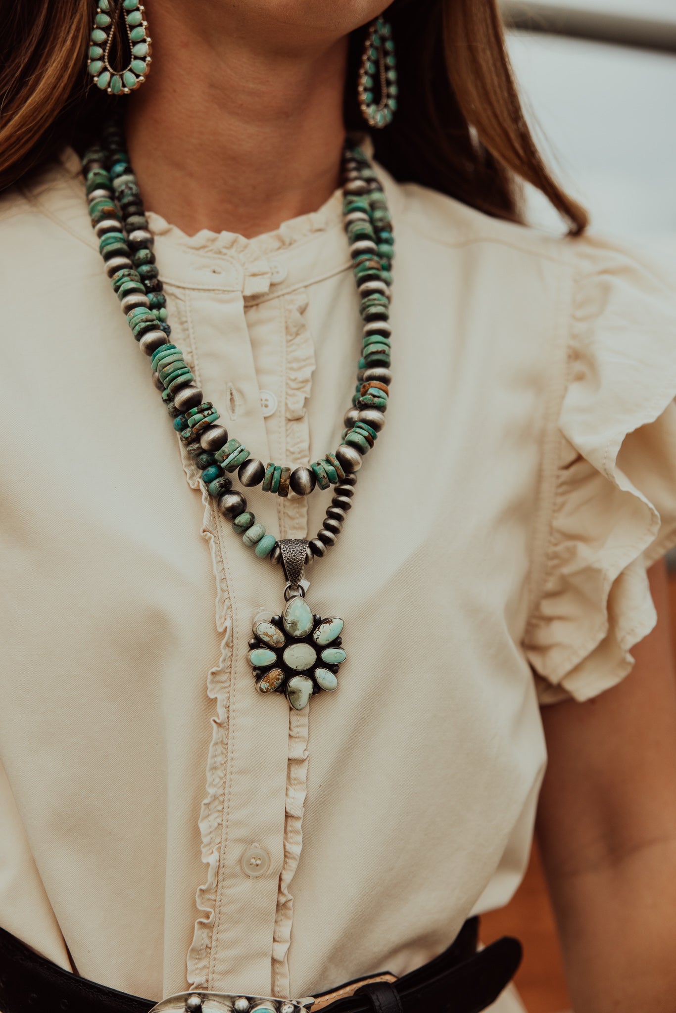 10 MM Turquoise Rondelle/12 MM Navajo Pearl Necklace With Saucers