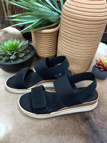 Vaneli Huda Sandal in Black