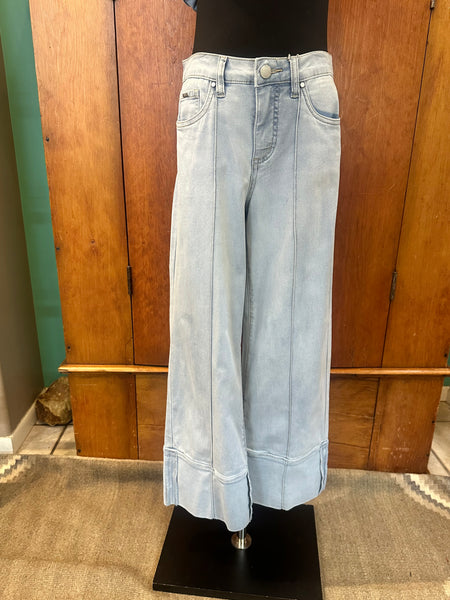 FDJ Olivia Wide Cuffed Ankle Jean