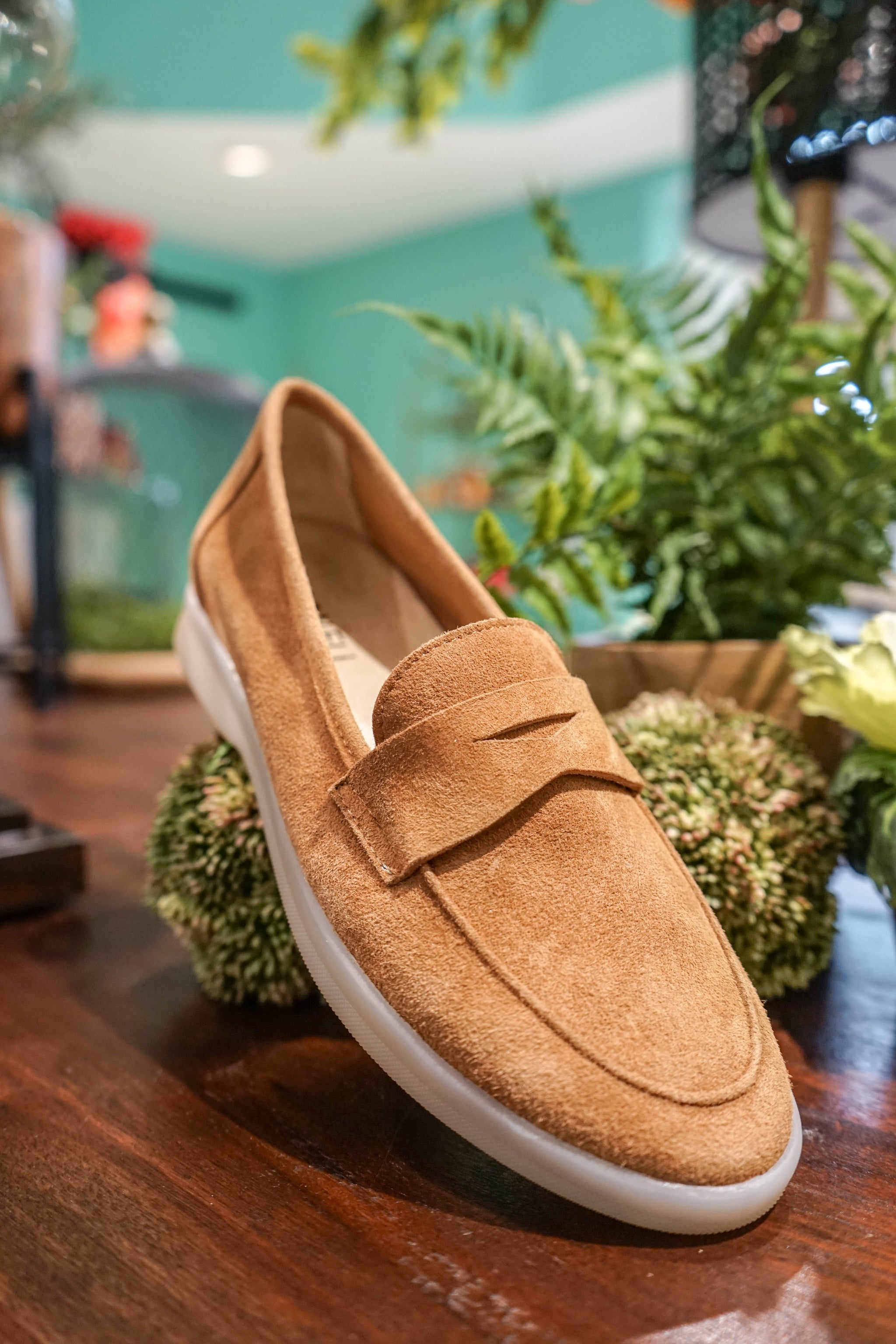 Vaneli Undine Suede Loafer – Cummings Carousel