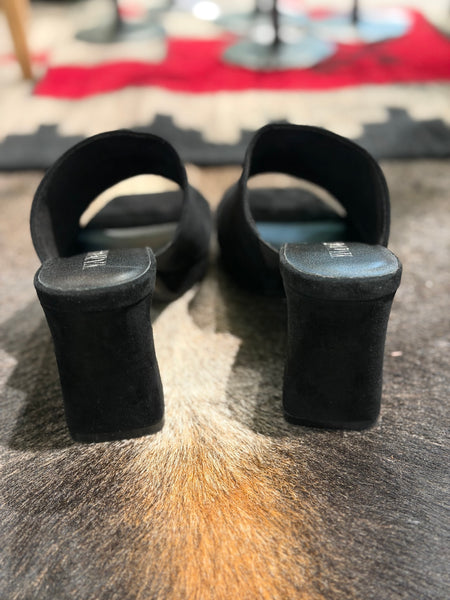 Vaneli Mantie Black Suede