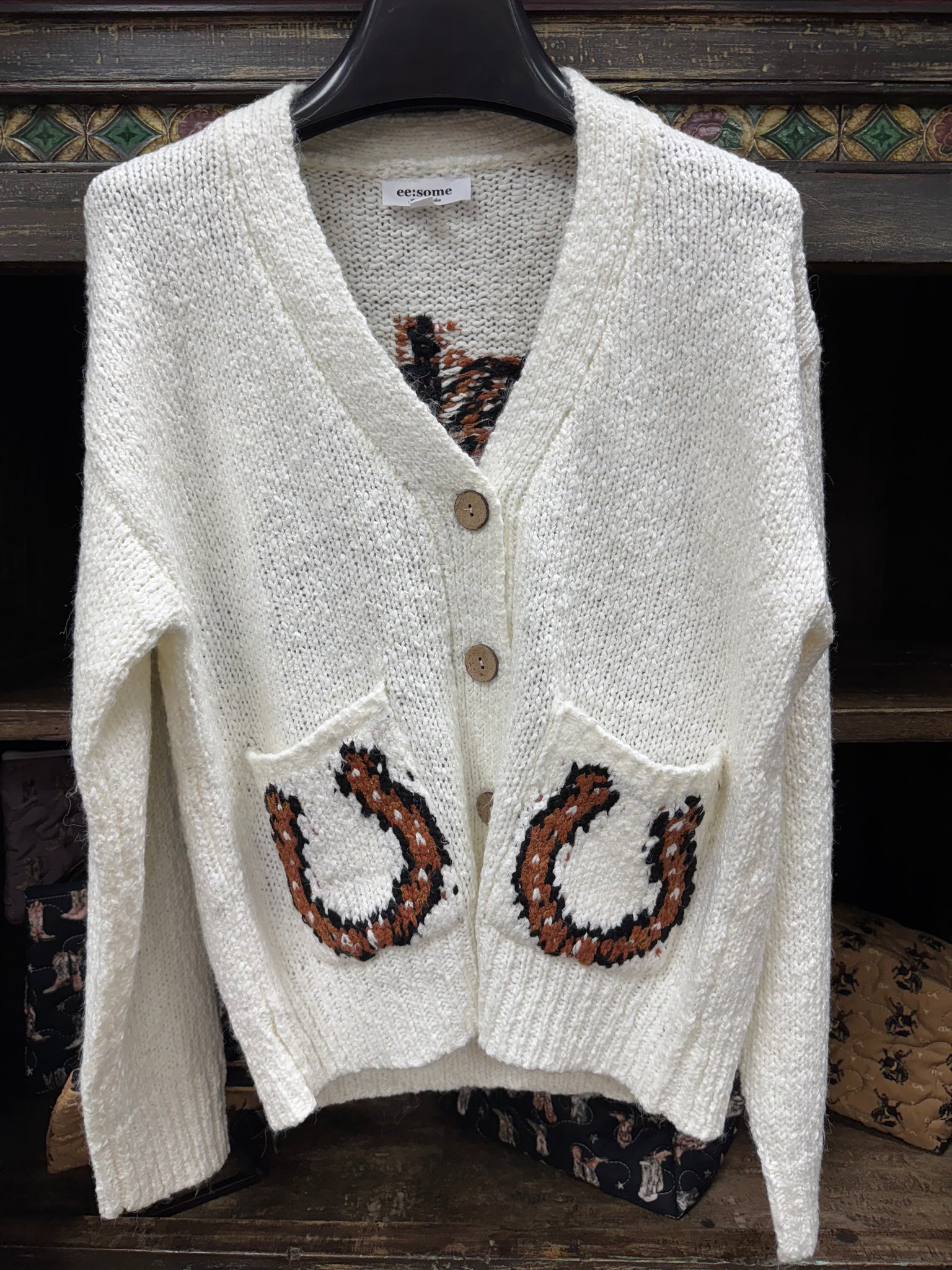 EE:some Horse Graphic Sweater ￼