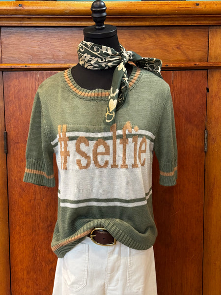Selfie Color Block Short Sleeve Sweater