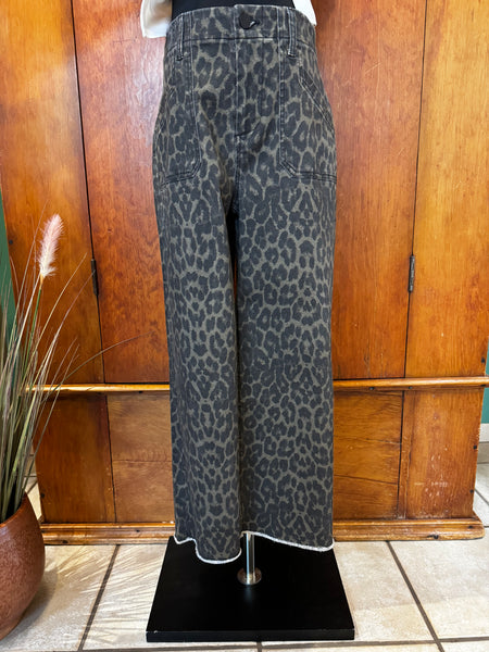 Leopard Patch Pocket Knit Denim Pant