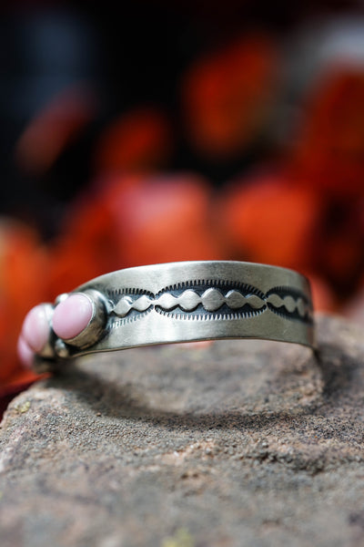 Tear Drop Pink Conch Cuff