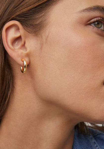 Kendra Scott Colette Huggie Earrings