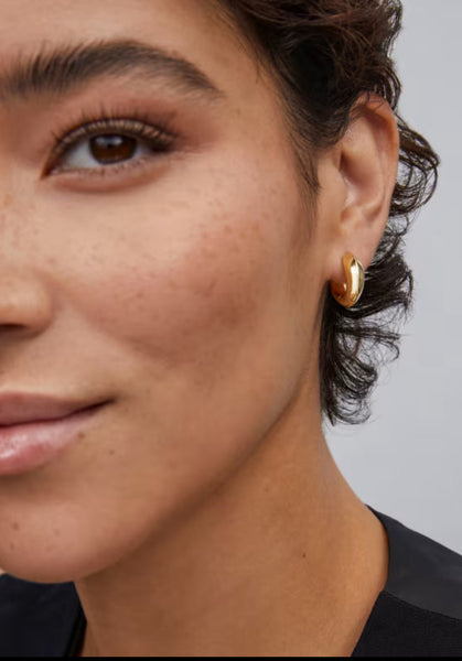 Kendra Scott Mikki Metal Huggie Earrings