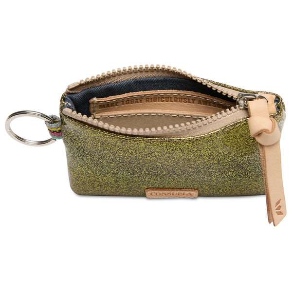 Consuela Pouch in Oly