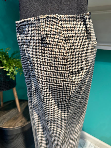 Liverpool Utility Crop Houndstooth Pant