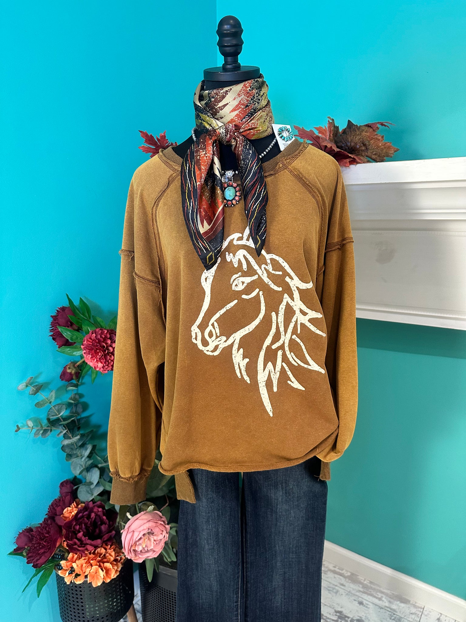 EE:Some Horse Graphic Sweatshirt
