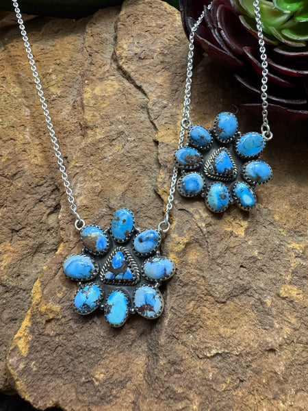 Golden Hour Cluster Necklace in Golden Hills