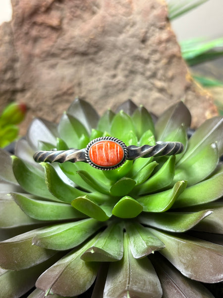 ALZ Twist Spiny Oyster Stacker Bracelet