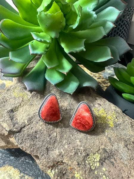 The Spiny Oyster Post Earring