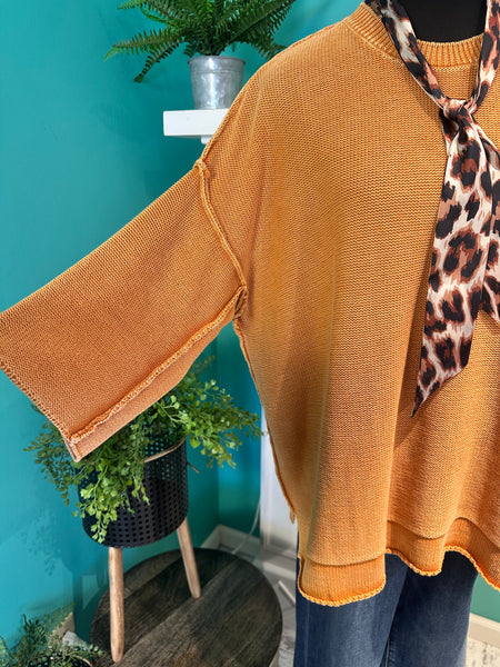 Easel Mineral Wash Comfy Top