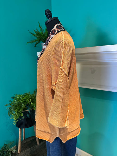 Easel Mineral Wash Comfy Top