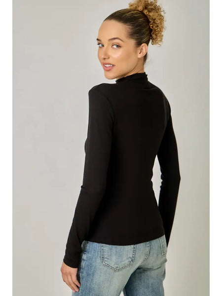 Modal Essential Top