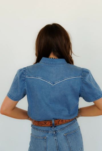 The Pearl Snap Short Sleeve Top
