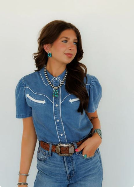 The Pearl Snap Short Sleeve Top