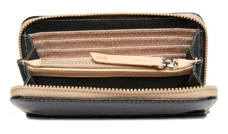 Consuela Essential Wallet in Mariana